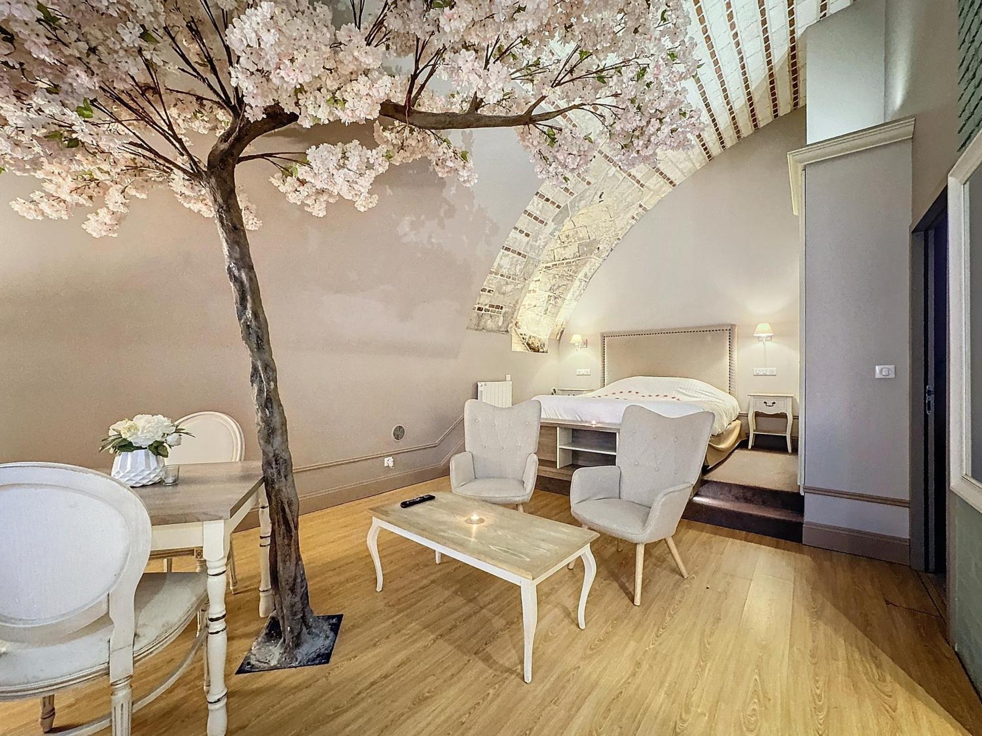 La Parenthese Envoutee Aparthotel Amiens Exterior photo
