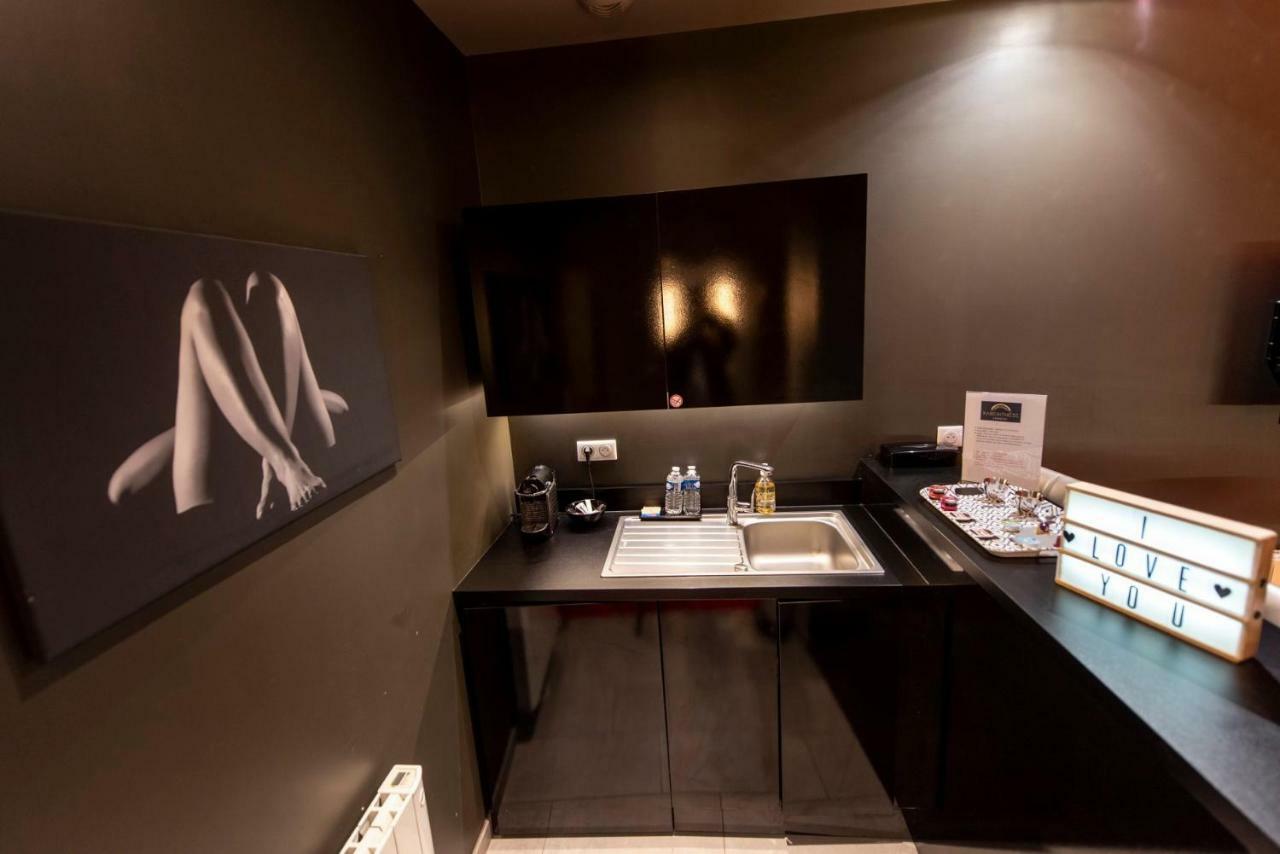 La Parenthese Envoutee Aparthotel Amiens Exterior photo